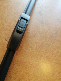 Ruitenwisserblad rechts (flatblade) Nissan Qashqai J10 28890-JD910 Nieuw.