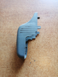 Afdekkap veiligheidsgordel Nissan Primera P11/ WP11 87844-9F500 Gebruikt.