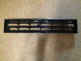 Grille Nissan Bluebird U11 62310-13E05 Origineel.