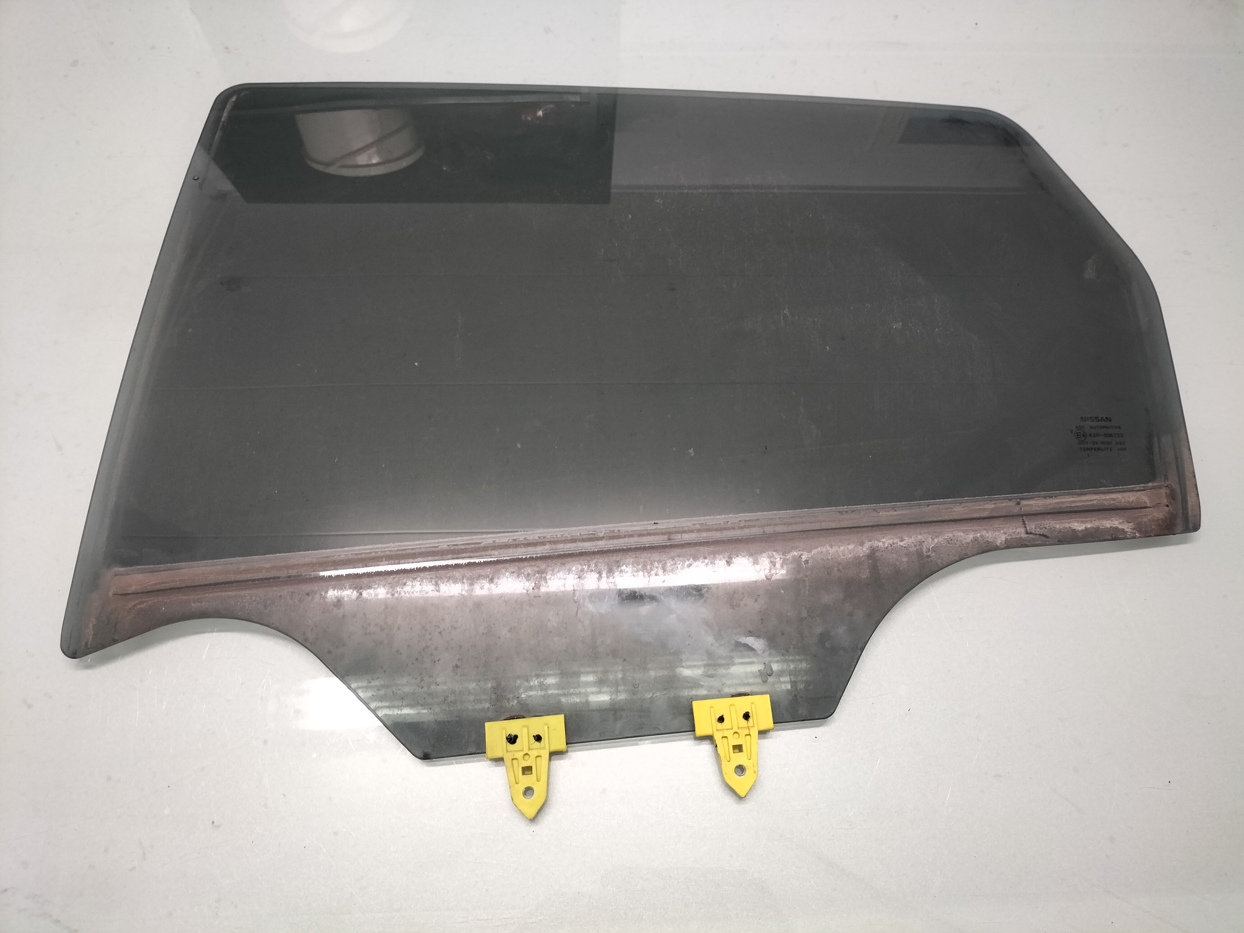 Glass assy-rear door window, left-hand Nissan Qashqai J10 82301-JD005 Used part.