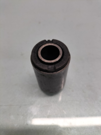 Draagarmbus vooras Nissan 54504-01A10 B11/ M10/ N12 Origineel.