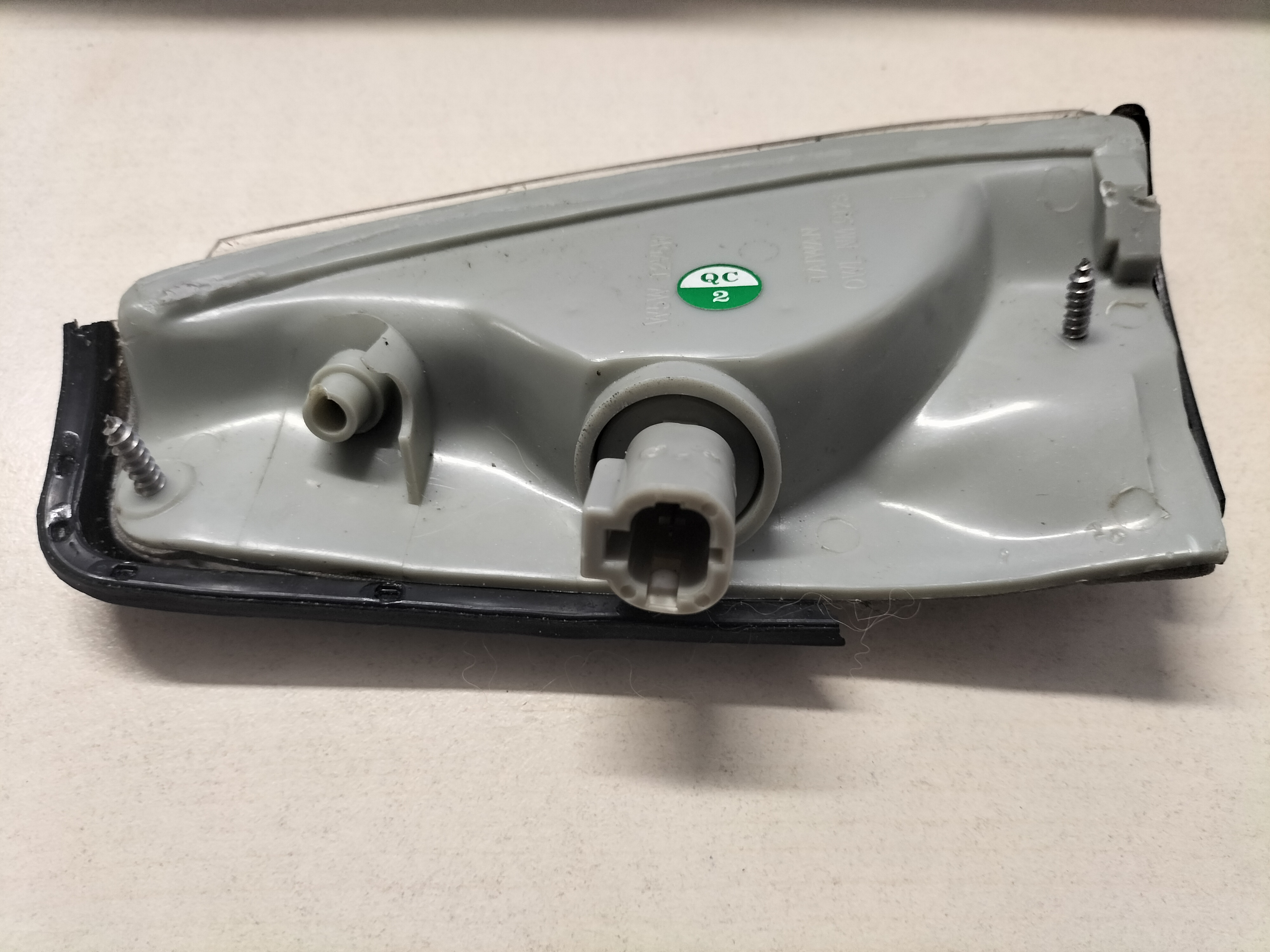Lamp clearance, left-hand Nissan Micra K10 26175-22B00 Little damage.