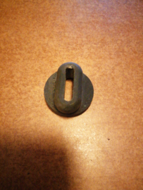 Aircocondensorrubber onderzijde Nissan 92119-2F000 K11/ P11/ WP11 Gebruikt.