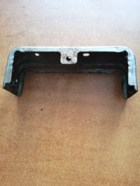 Frame middenpaneel onderzijde Nissan Terrano2 R20 68175-0F030 Gebruikt.