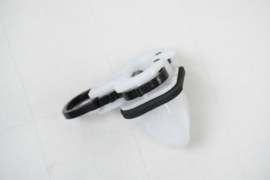 Sluiting achterbankzitting Nissan 88304-0M000 A32/ CA32/ N15/ N16/ P11/ P12/ WP11 Origineel.