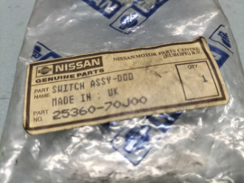 Portierschakelaar bijrijderszijde Nissan 25360-70J00 C23/ K11/ P10/ R20 Origineel.