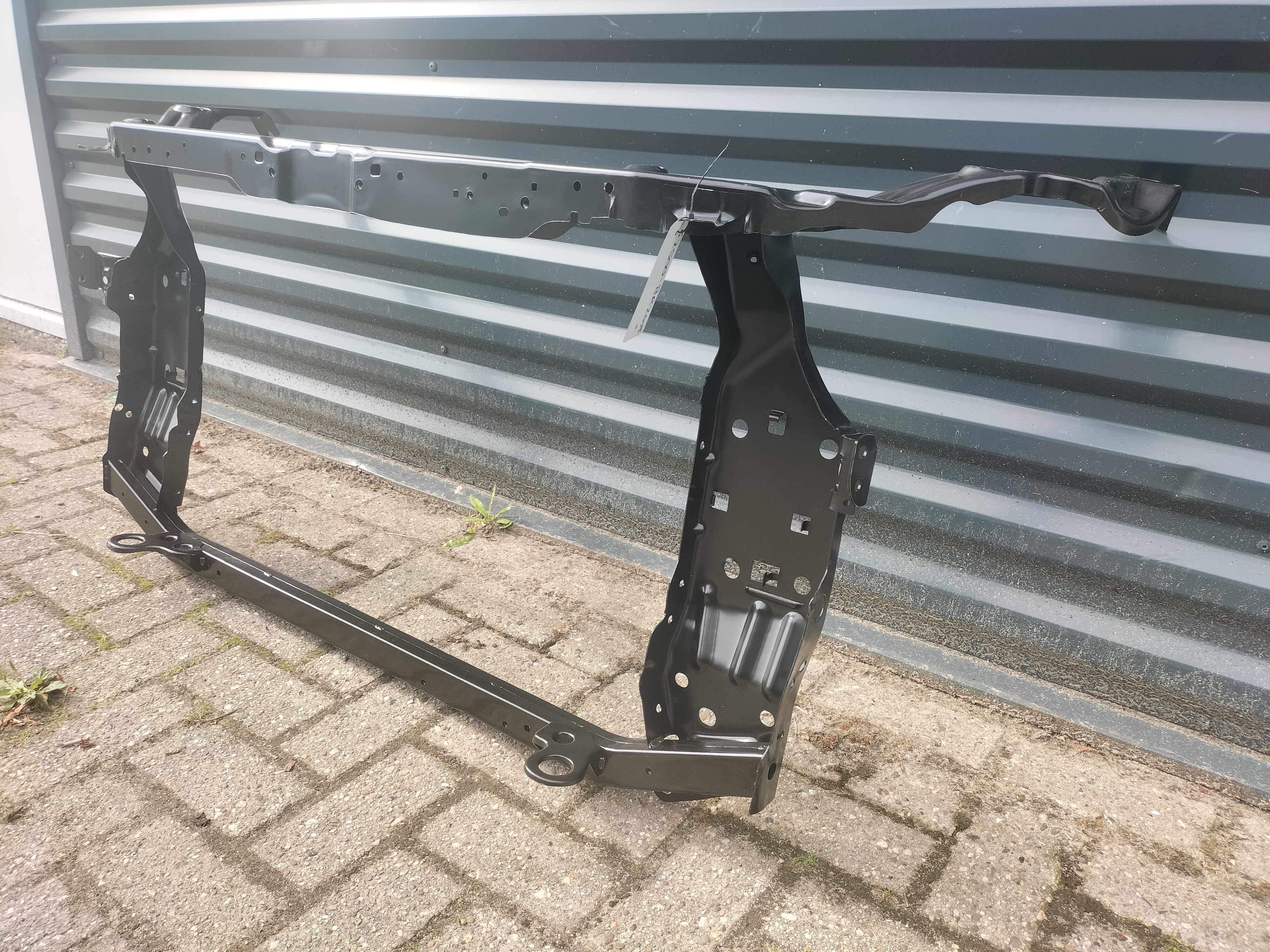 Support assy-radiator core HR16DE/ K9K/ M9R/ MR20DE Nissan Qashqai J10/ JJ10 62500-BR20A New.