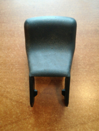 Afdekkap montagebout voorstoel Nissan Sunny (Wagon) N14/ Y10 87509-50Y03 Gebruikt.