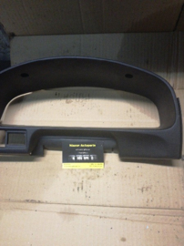 Afschermkap kilometerteller Nissan Sentra B13 USA 68240-65Y11 Gebruikt.