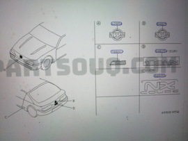 Motorkapembleem Nissan 100NX B13 65890-61Y60 Gebruikt.