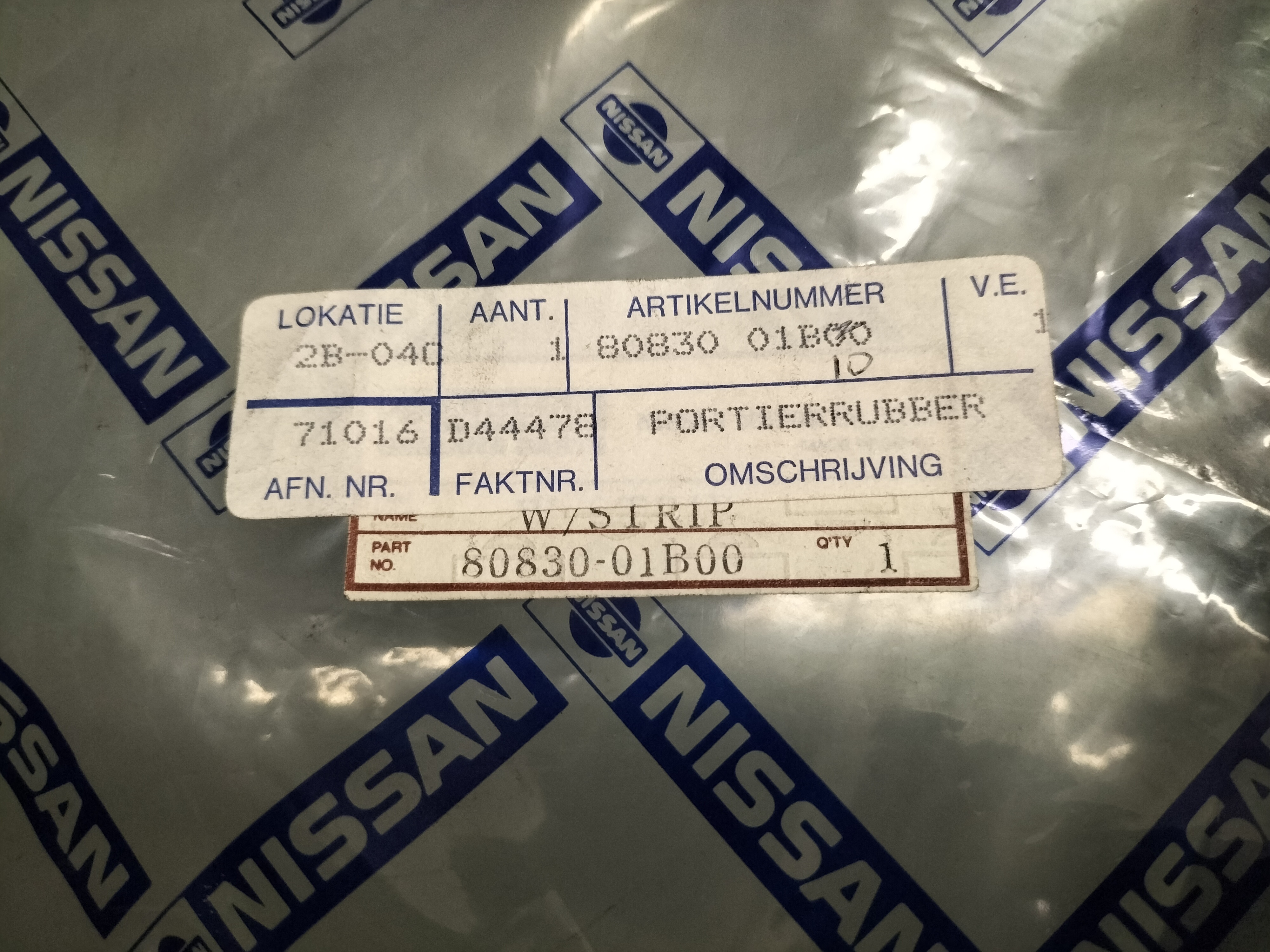 Wheater strip Nissan 80830-01B00 Original