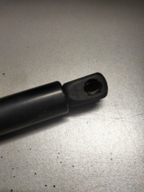 Gasveer achterklep Nissan Primera P11 Hatchback 90452-9F725 Gebruikt.