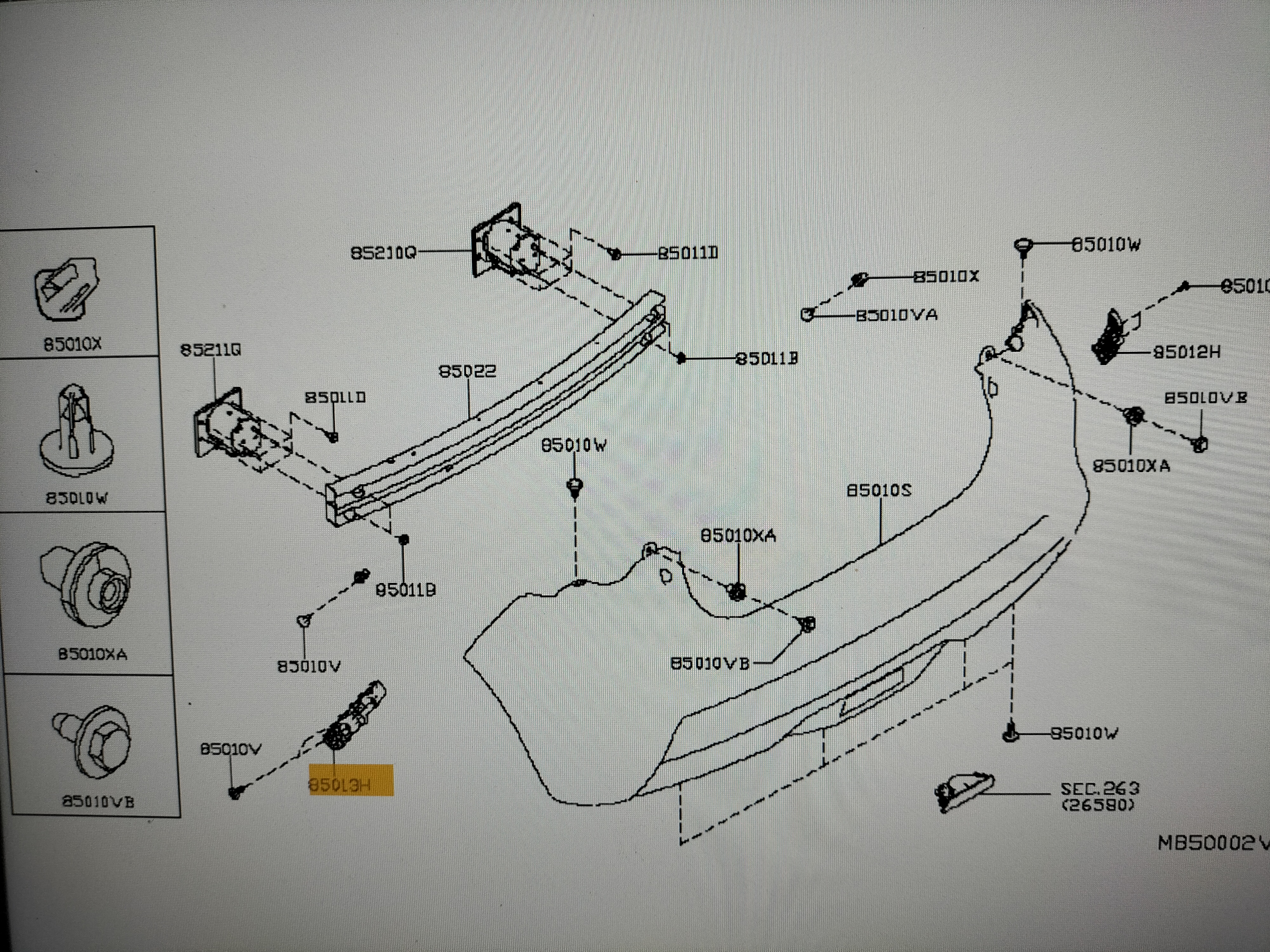 Montagesteun achterbumper links Nissan Micra K14 85221-5FA0A Gebruikt.