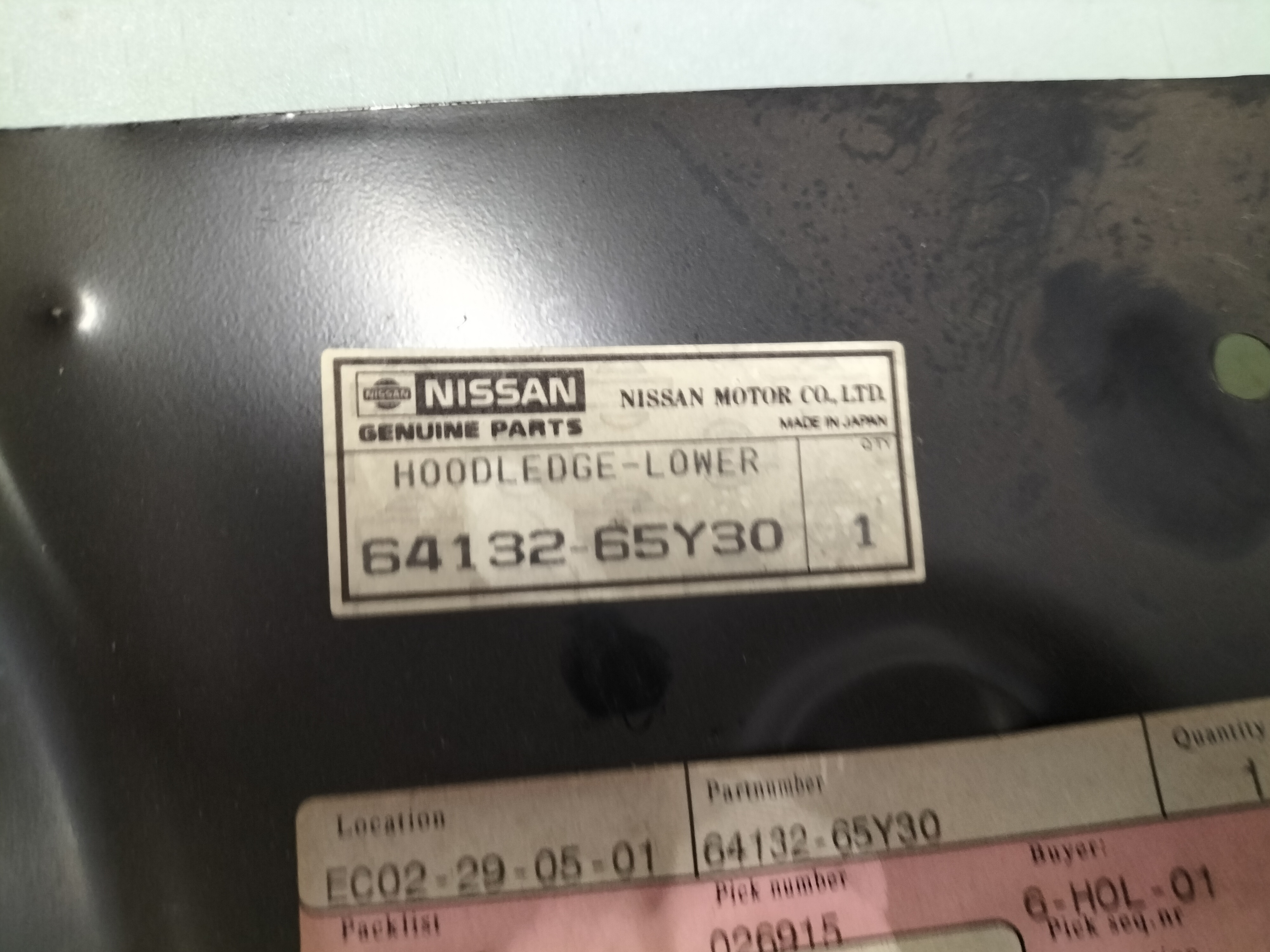 Hoodledge lower Nissan 64132-65Y30 Original