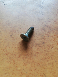 Screw M4.75 X 15.5 Nissan 08523-51212 Used part.