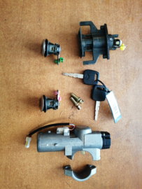 Slotenset Nissan Primera WP11 K9810-9F585