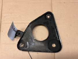 Onderplaat subframe rechts Nissan Primera P12 54342-AU000 Gebruikt.
