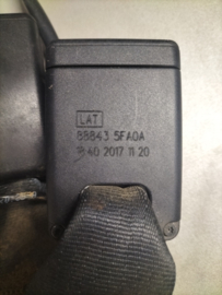 Veiligheidsgordelsluiting achterbank Nissan Micra K14 88843-5FA0A Gebruikt.