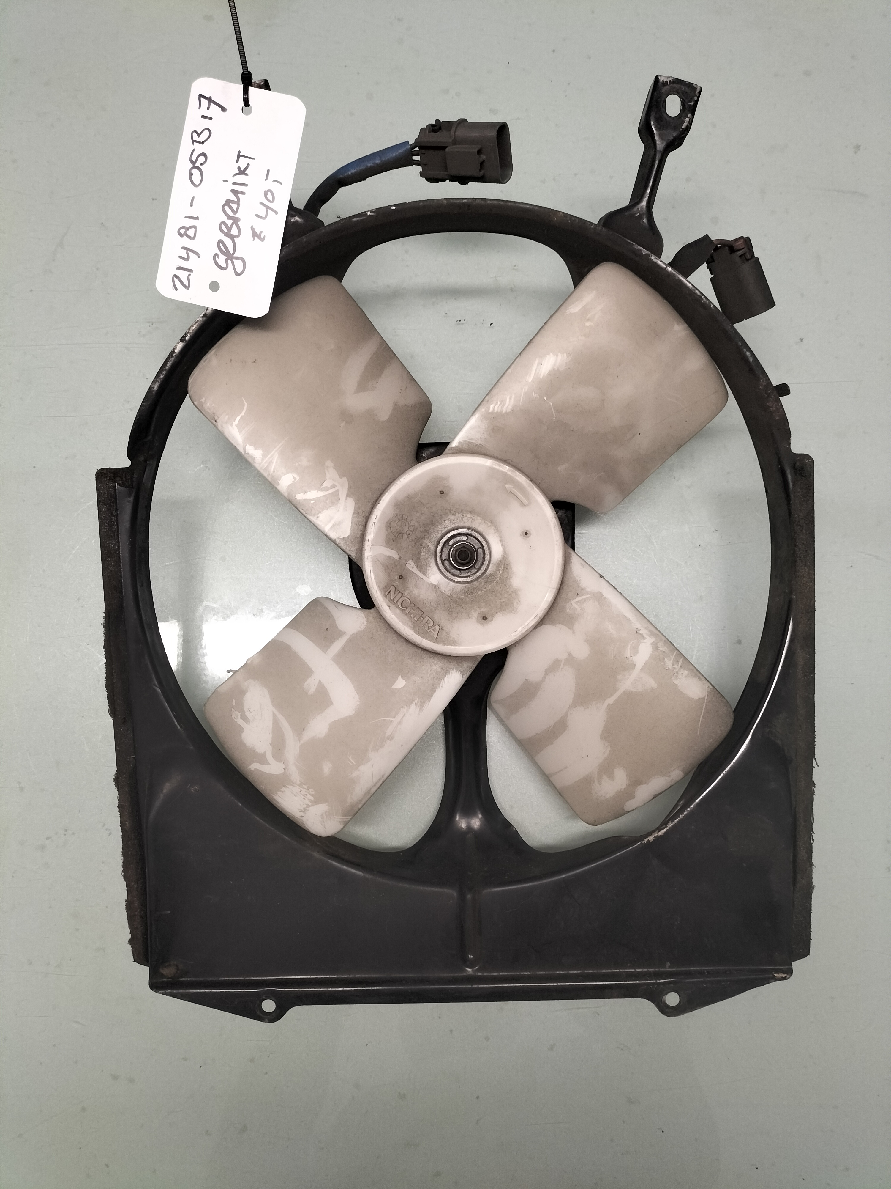 Motor & Fan with Shroud Nissan 21481-05B17 Used