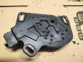 Park/neutral position switch Nissan Primera P12 31935-8E000 Used part.