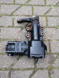 Stuurhuis Nissan Terrano2 R20 49200-7F010 Gebruikt.
