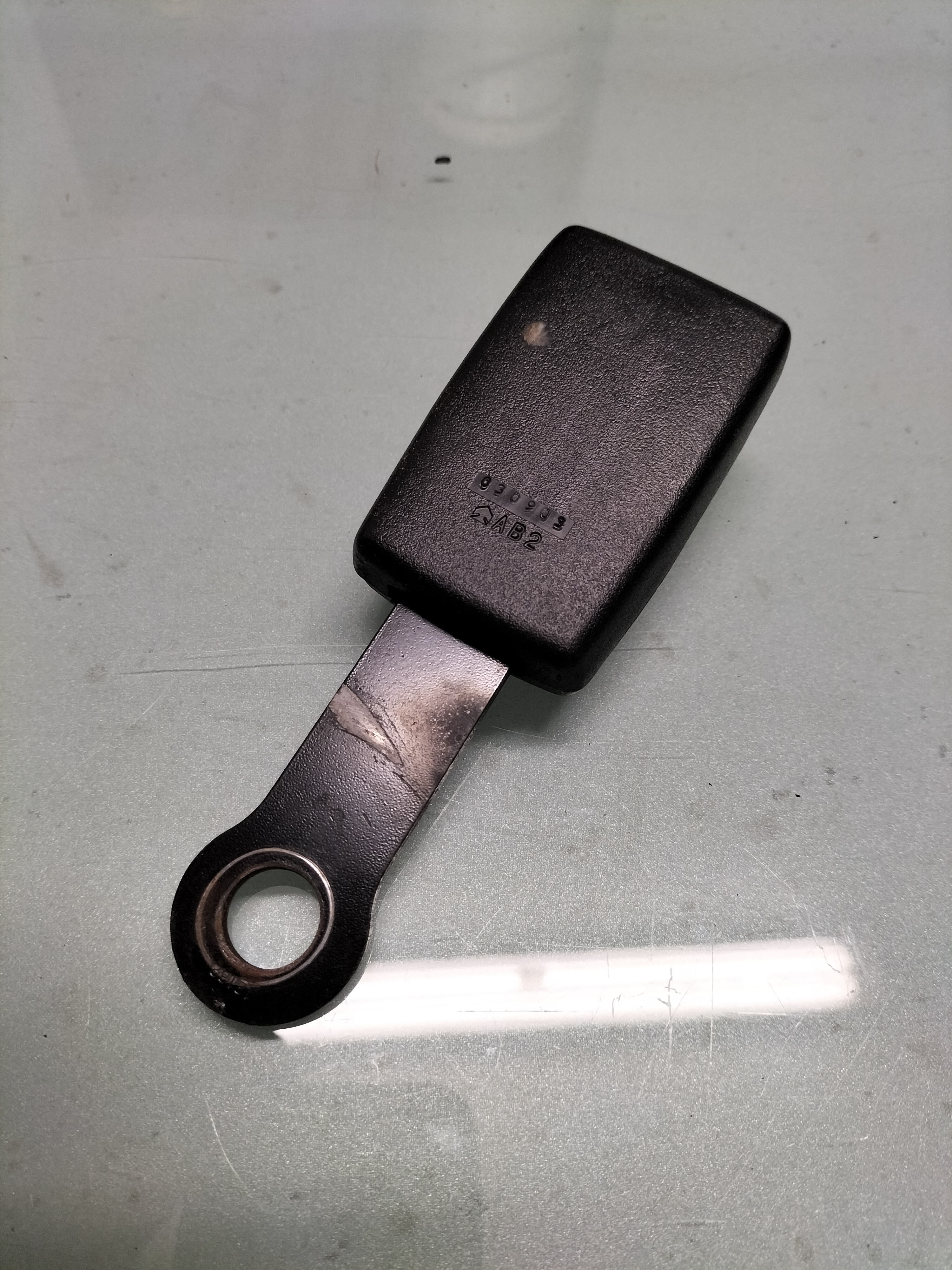 Safetybelt Locking Nissan almera tino v10 86842-BU000 Used