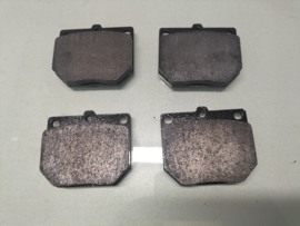 Brake pad set front axle Nissan DA060-B9525 Original.