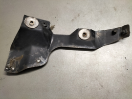 Bumpersteun linksvoor Nissan Micra K10 62221-21B00 Gebruikt.
