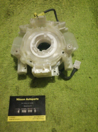 Stuurwielschakelaarhouder / airbagklokveer Nissan X-Trail T30 25567-8H701