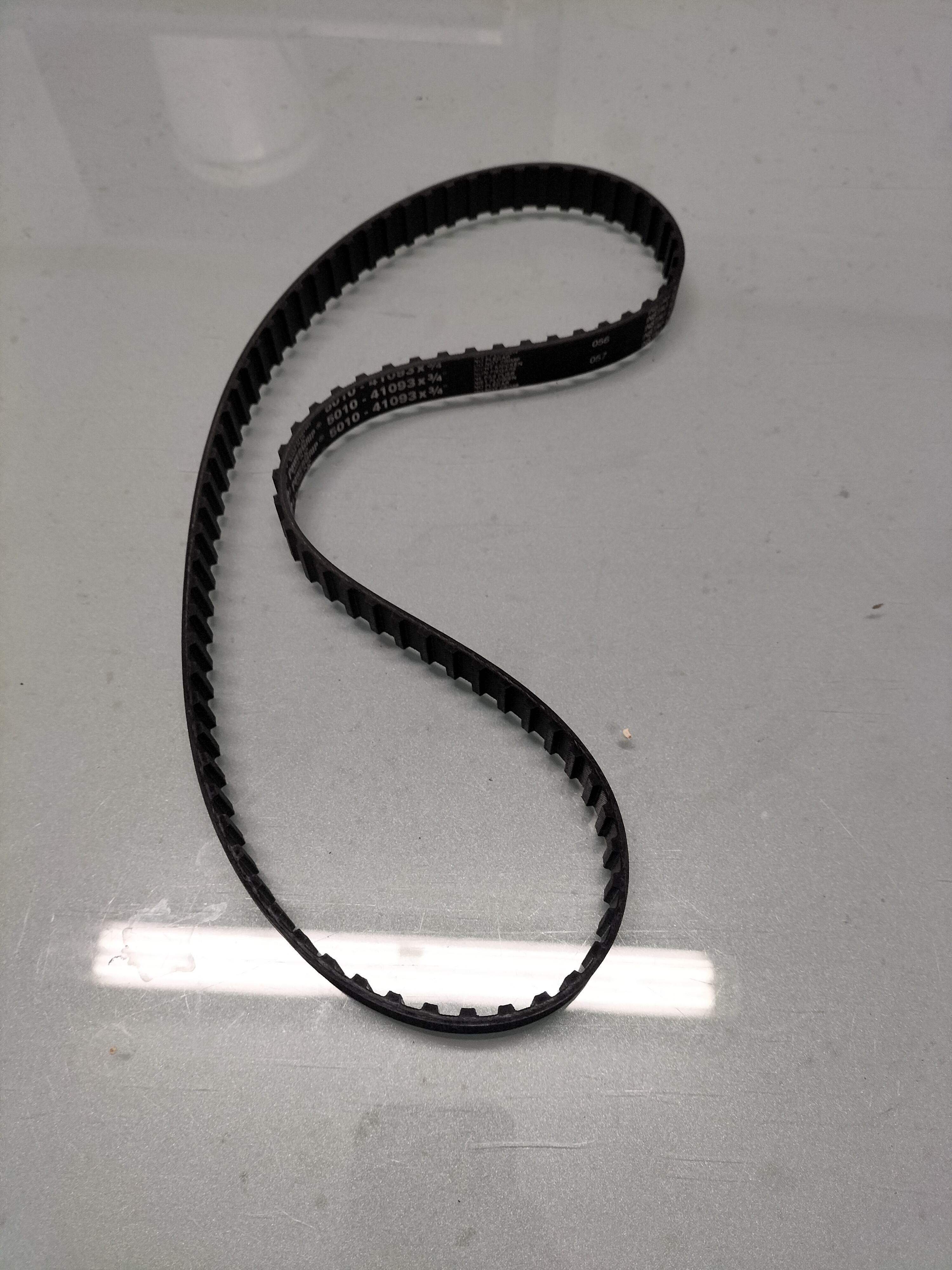 Timing belt Nissan 13028-05B10 New