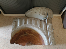 Trunk floor with house-rear wheel, inner left-hand Datsun Cherry E10 100A 74810-M0215 + 76751-M0250 Used part.