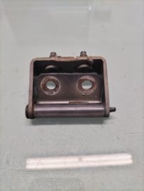 Achterklepscharnier Nissan Primera P12 90400-AV730 Gebruikt.
