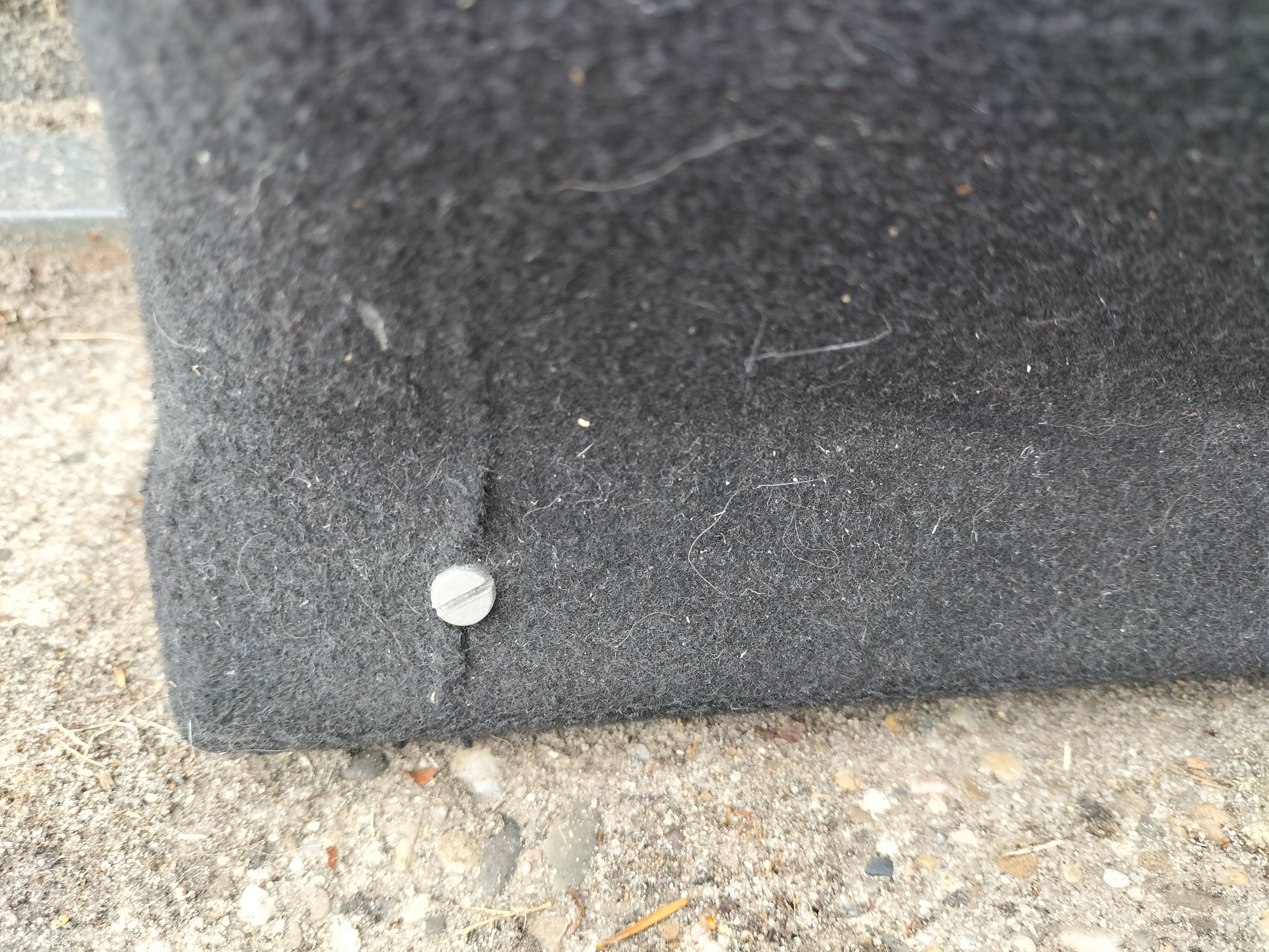 Hoedenplank Nissan Sunny N14 79910-62C00 Zonder speakergaten. Gebruikt, lichte schade.