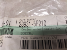 Ruitensproeierkop Nissan Micra K11 28931-5F210 Orgineel.