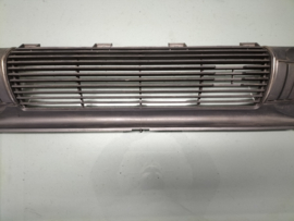 Grille-front Datsun Sunny B210 Sedan 62302-H5125 Used part.