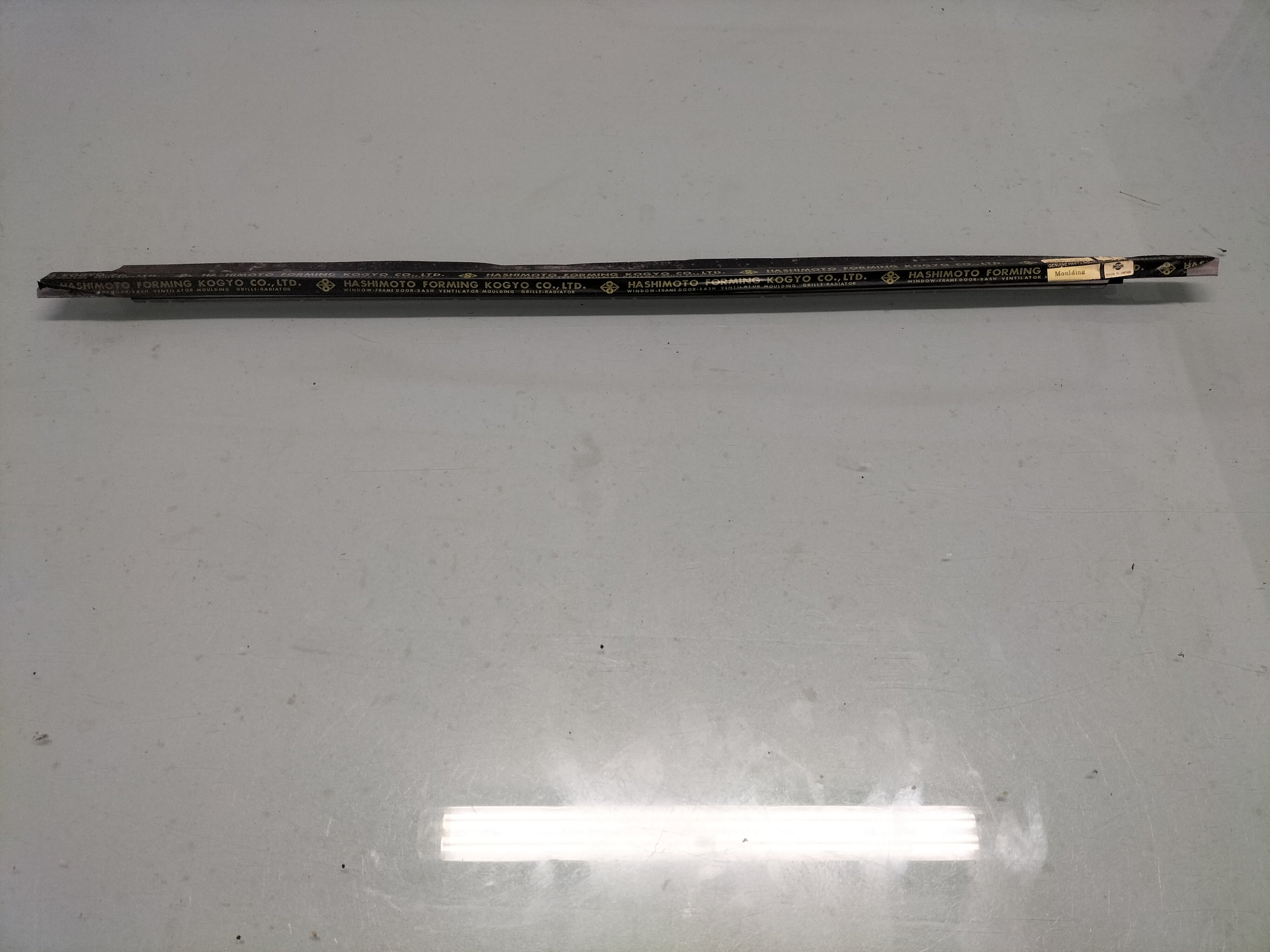 Molding datsun 80821-K0101 Original