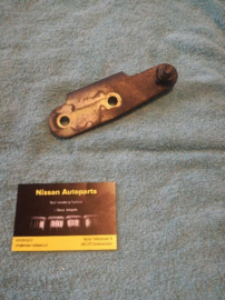 Montagebeugel stuurbekrachtigingspomp Nissan Micra K11 49122-72B00 Gebruikt.