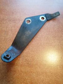 Montagesteun voorpijp Nissan Sunny N14 GA14 20712-57Y00 Gebruikt.
