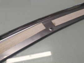 Moulding-front bumper, center Nissan Laurel C31 62075-01L10 Orginal.