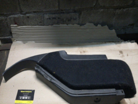 Hoedenplankpaneel links Nissan 100NX B13 79912-61Y63 Gebruikt.