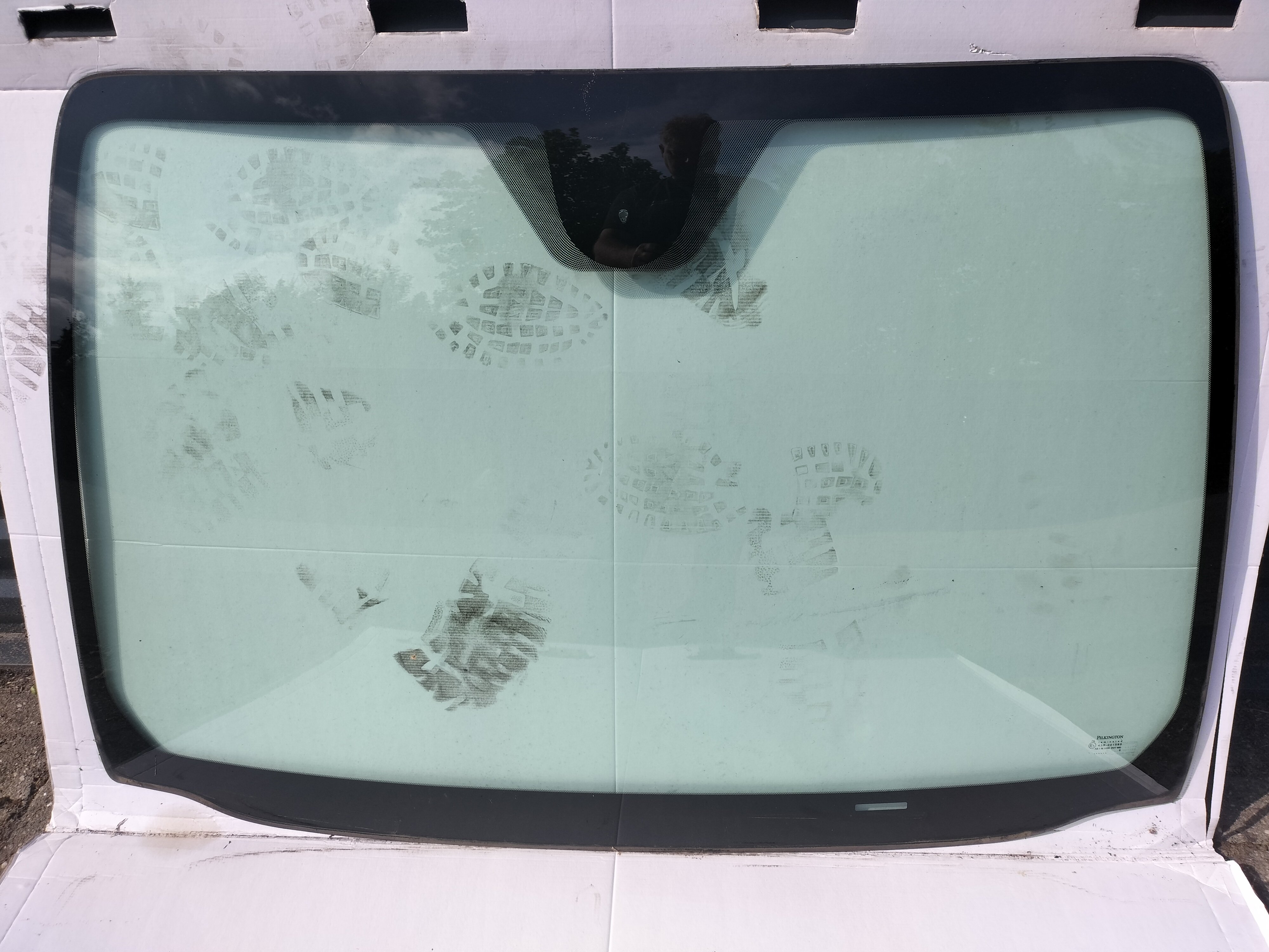 Voorruit Nissan Note E11 72700-9U01B Gebruikt.
