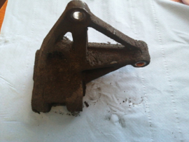 Dynamomontagesteun Nissan Micra K11 11710-50B01