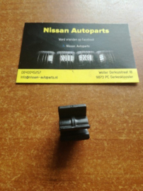 Hoedenplankklem Nissan 79915-M8201