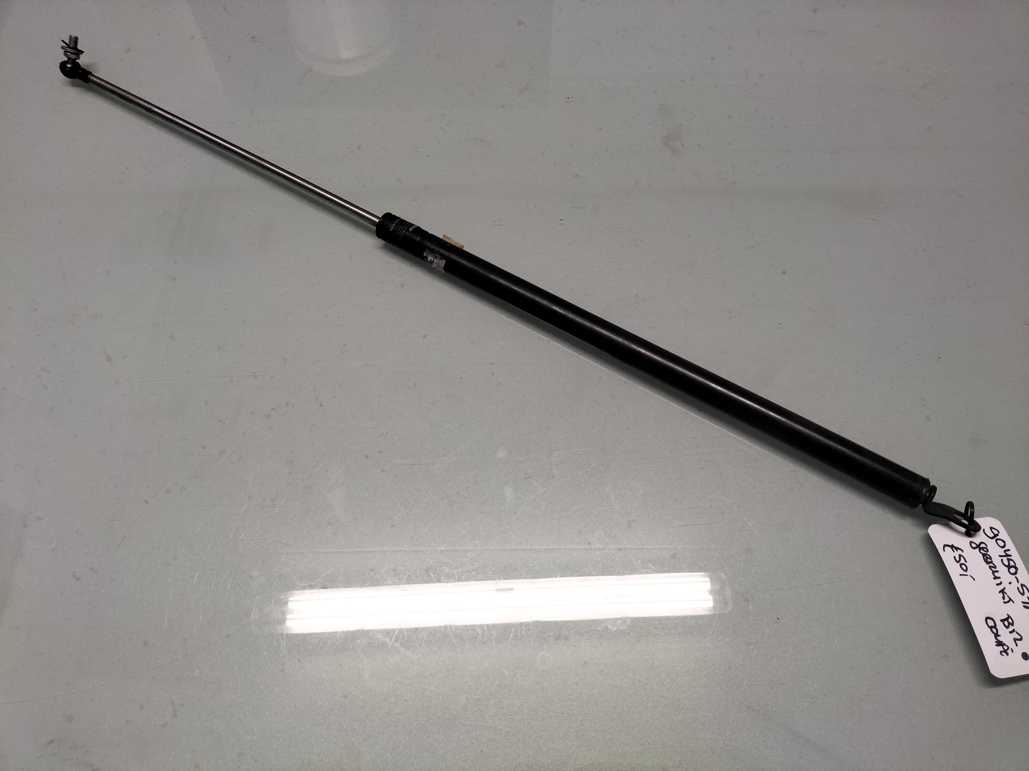 Stay assy-back door Nissan B12 coupe 90450-57A27 Used part