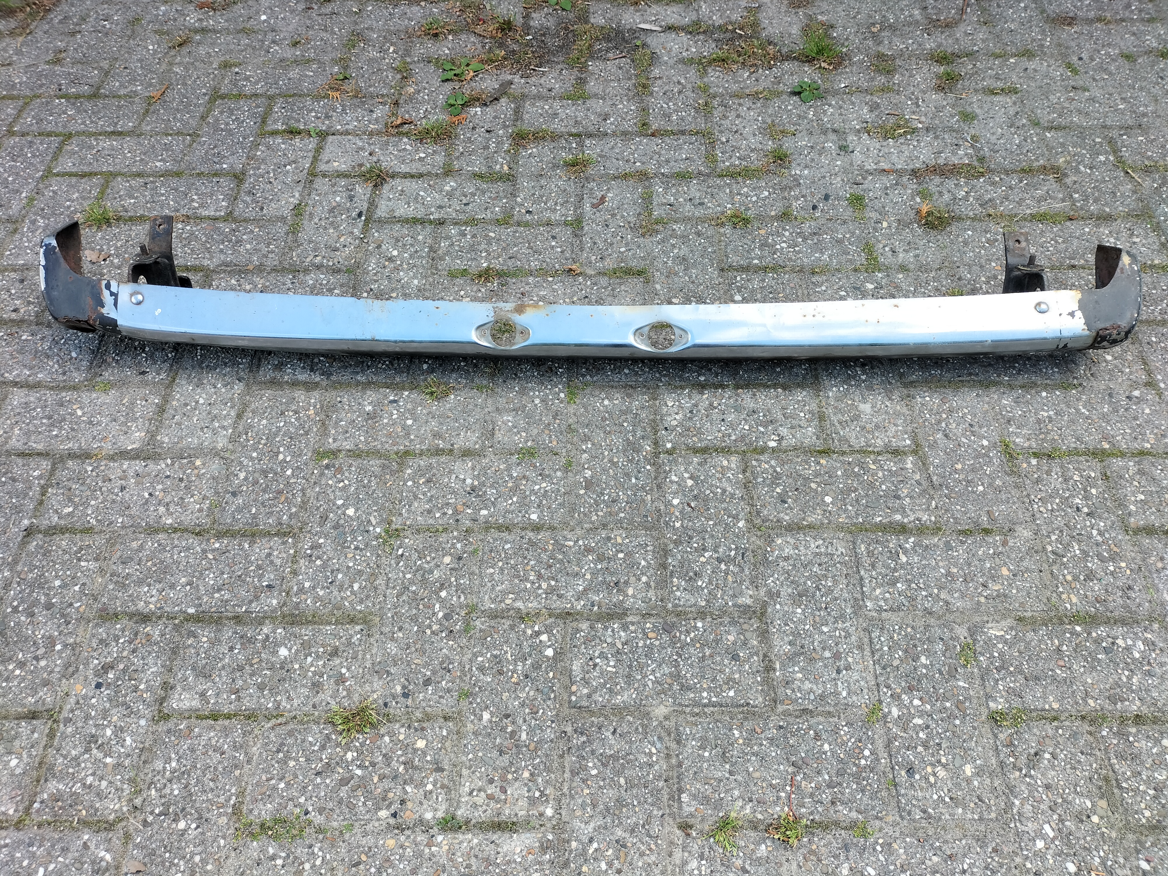 Assy-bar, rear bumper Datsun Cherry E10 85001-M1008 Used part. Little damage.