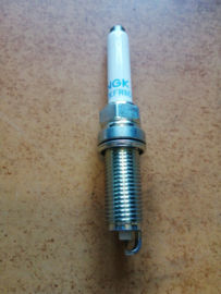 Spark plug SILZKFR8D7G HR13 Nissan 22401-00Q0P J11/ J12 New.