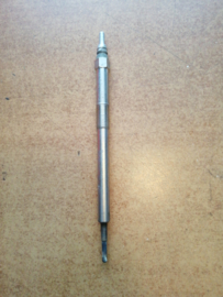 Glow plug Nissan 11065-00Q0C D40/ F24M/ J10/ R51/  T31/ X62/ X83/ Z51 Used part (8200 561 251) (0 250 603 001)