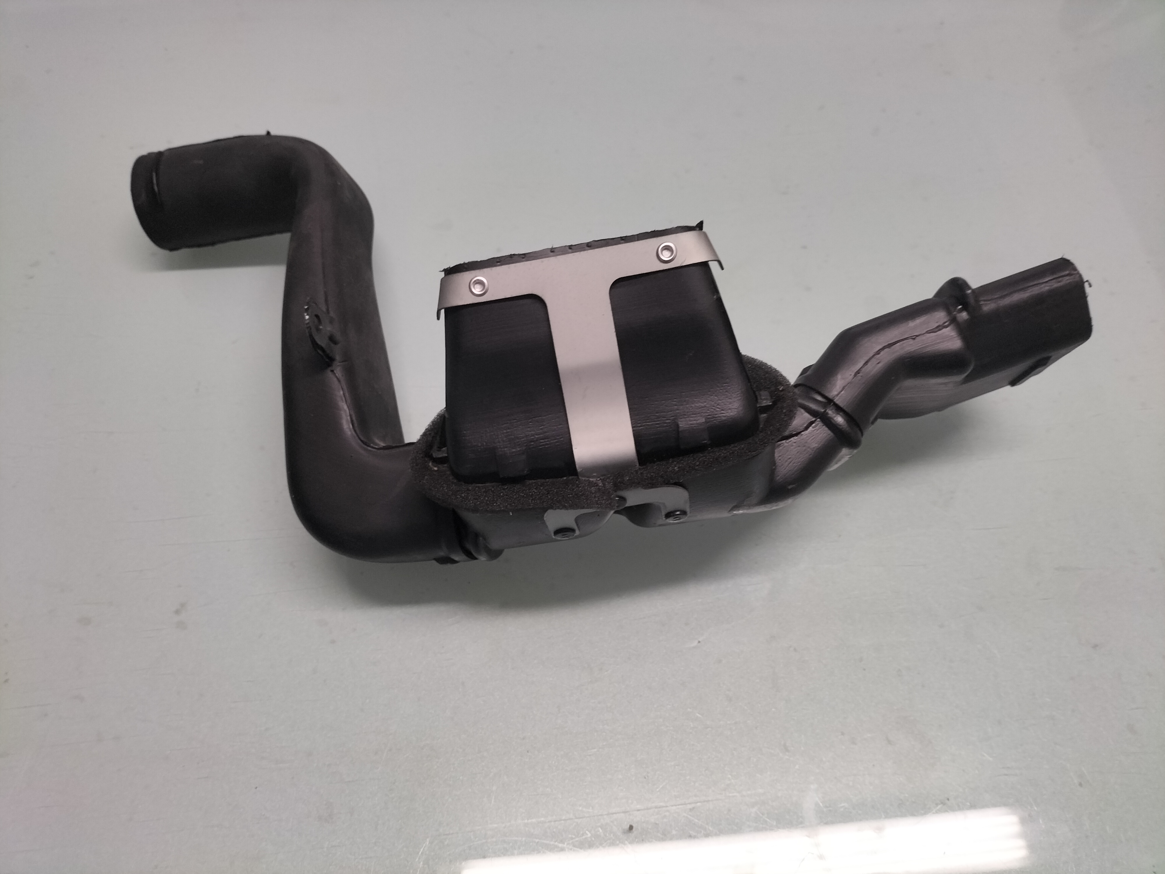 Duct-side demister Nissan Micra K10 27820-04B00 Used part.