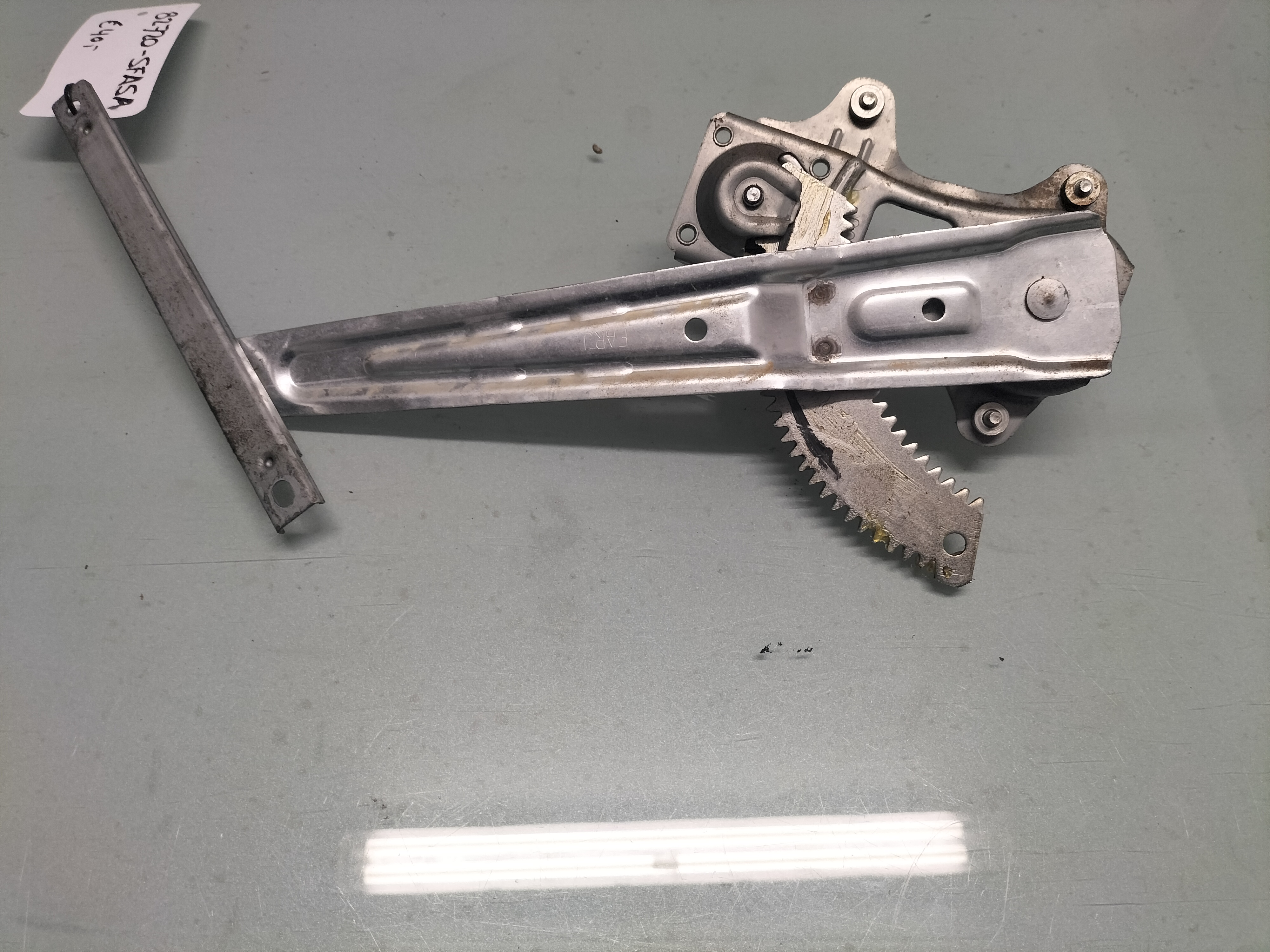 Raammechanisme Nissan Micra K14 82720-5FA5A Gebruikt