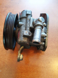 Stuurbekrachtigingspomp GA14/GA16 Nissan 49110-52Y00 B13/ N14/ N15/ Y10 Gebruikt.